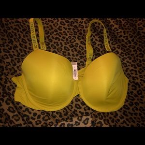 NWT Yellow Victoria’s Secret  Bra Size 38D